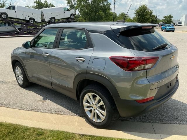 Used 2021 Chevrolet TrailBlazer LS FWD image 4