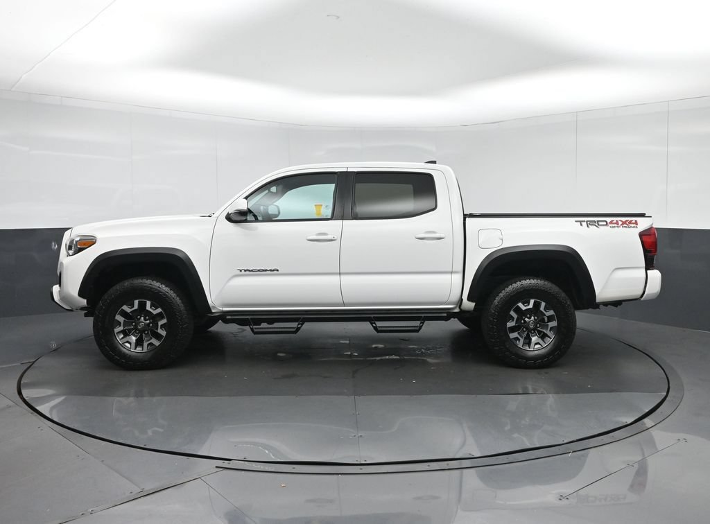 Used 2019 Toyota Tacoma TRD Off-Road AWD/4WD image 4