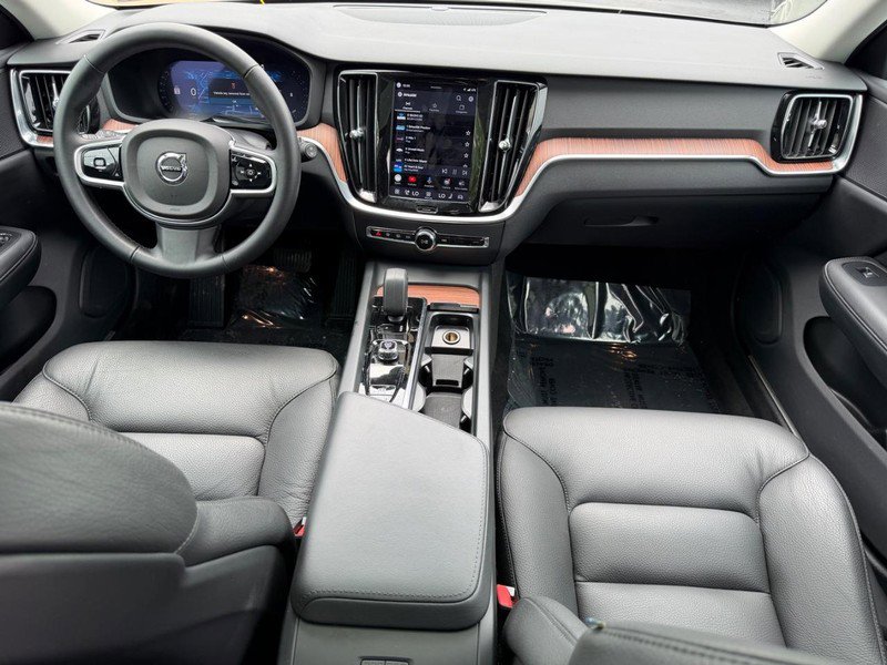 Certified 2025 Volvo V60 B5 Cross Country Plus AWD/4WD image 12