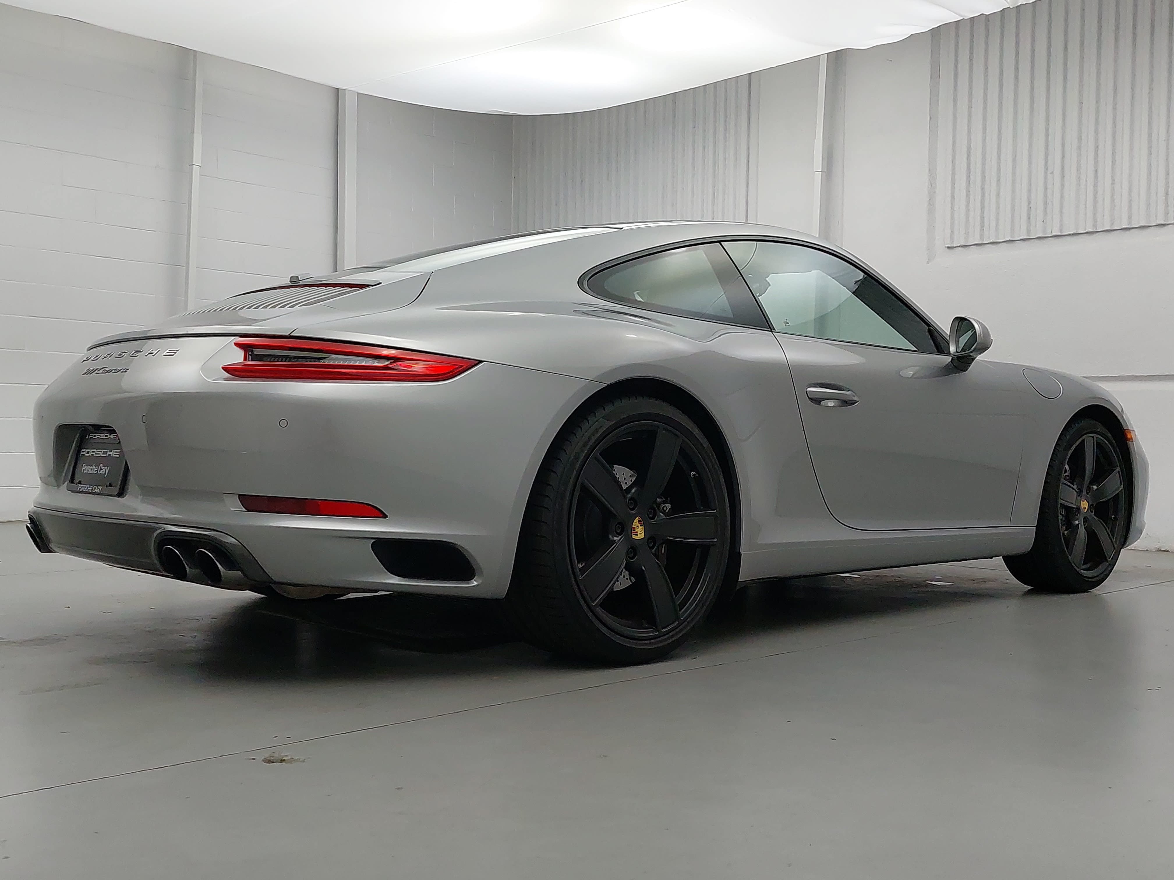 Certified 2018 Porsche 911 Carrera RWD image 7