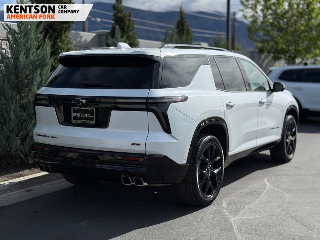 Used 2025 Chevrolet Traverse RS w/ LPO, Floor Liner Package image 9