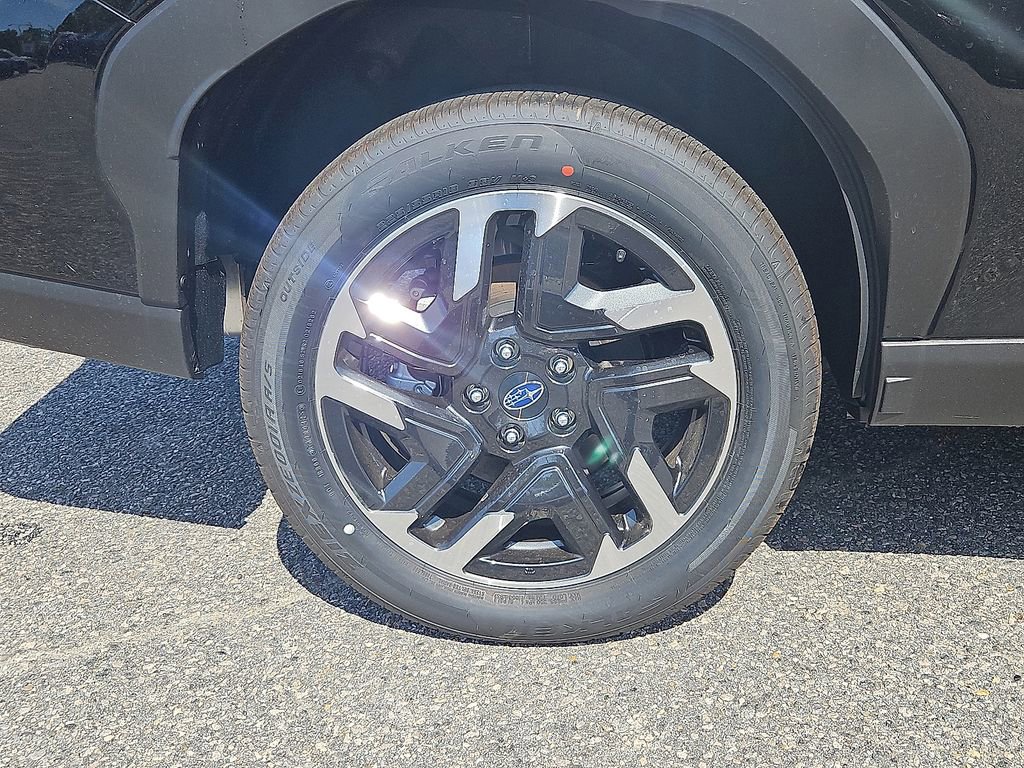 Used 2025 Subaru Forester Limited w/ Popular Package image 5