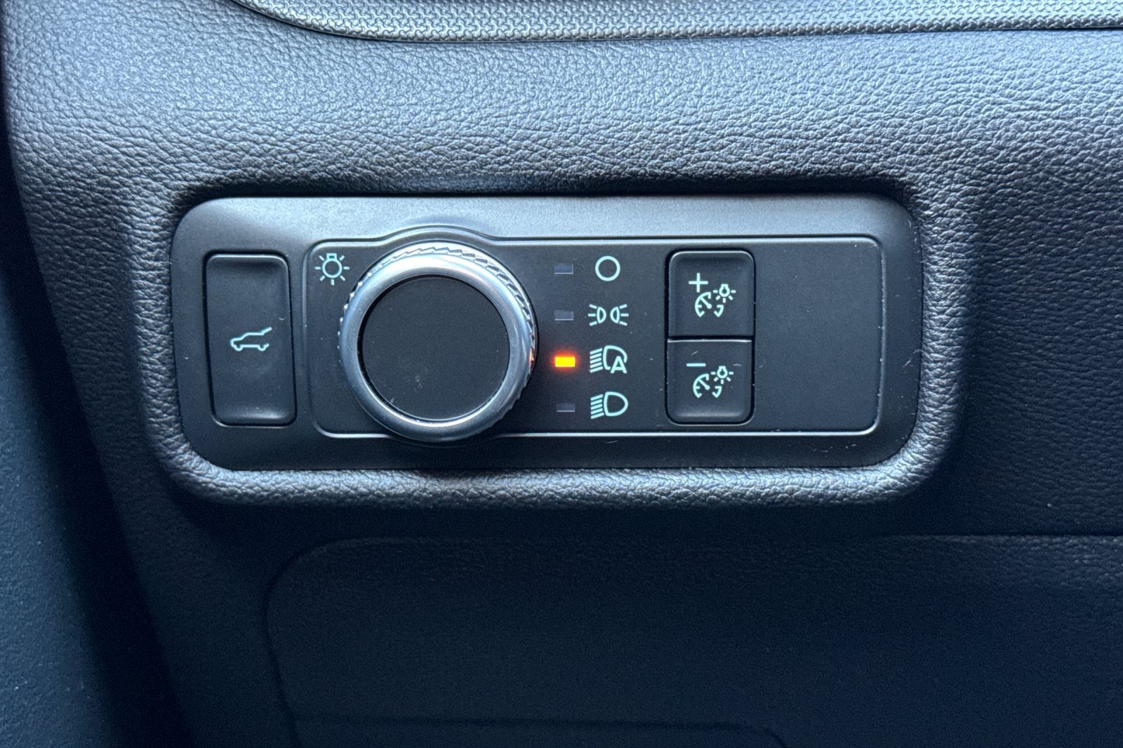 Used 2021 Ford Explorer 2WD image 26