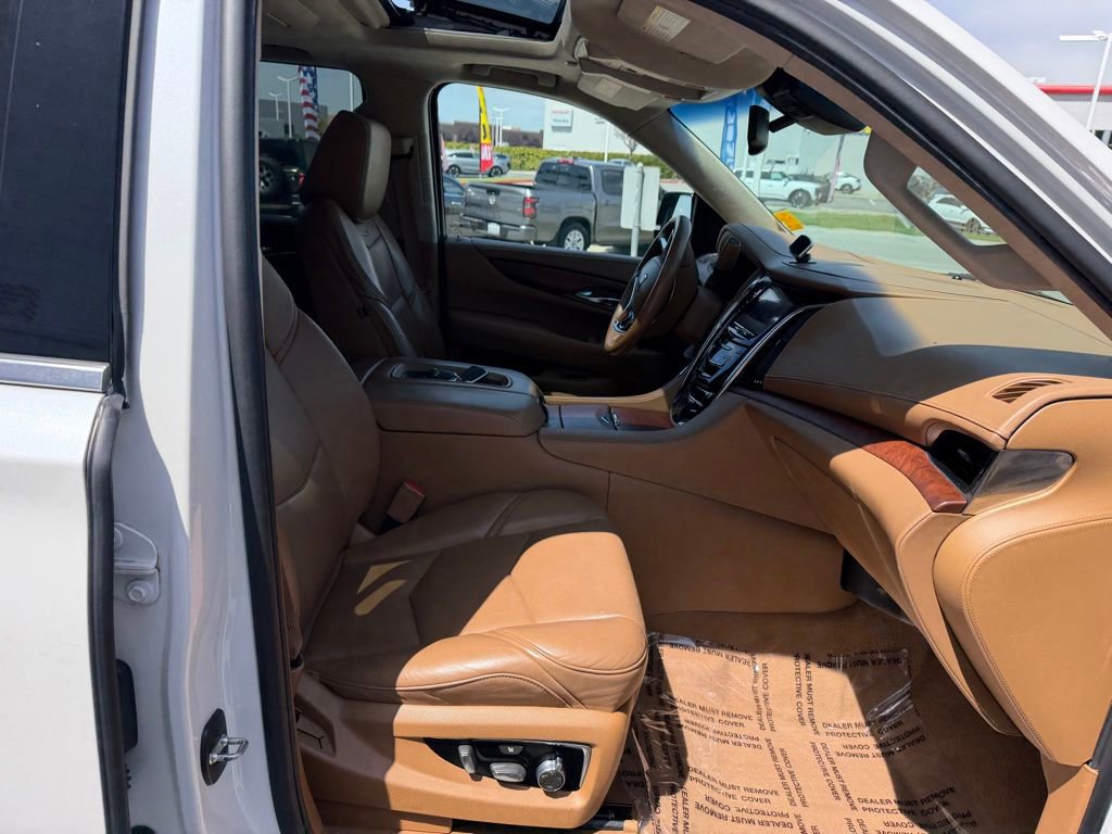 Used 2016 Cadillac Escalade ESV Platinum AWD/4WD image 20