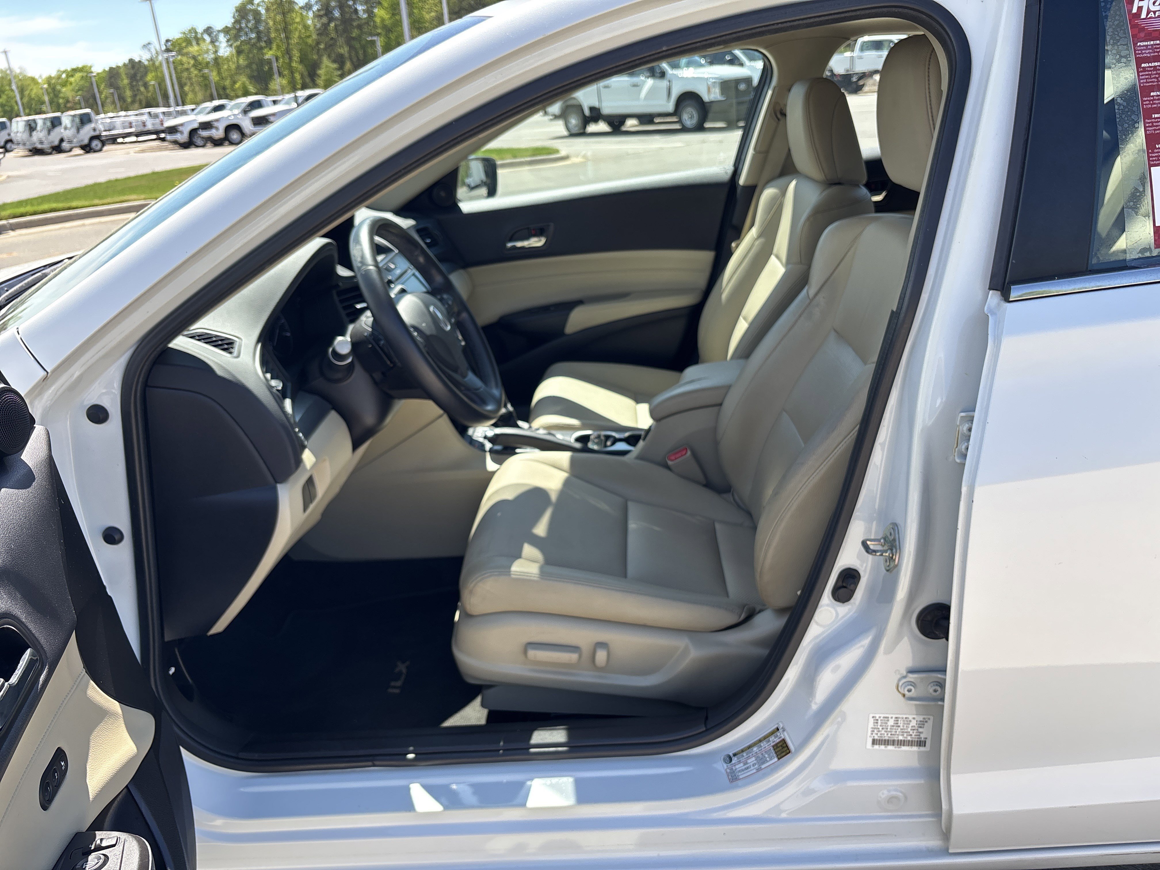 Certified 2016 Acura ILX w/ Premium Package image 16