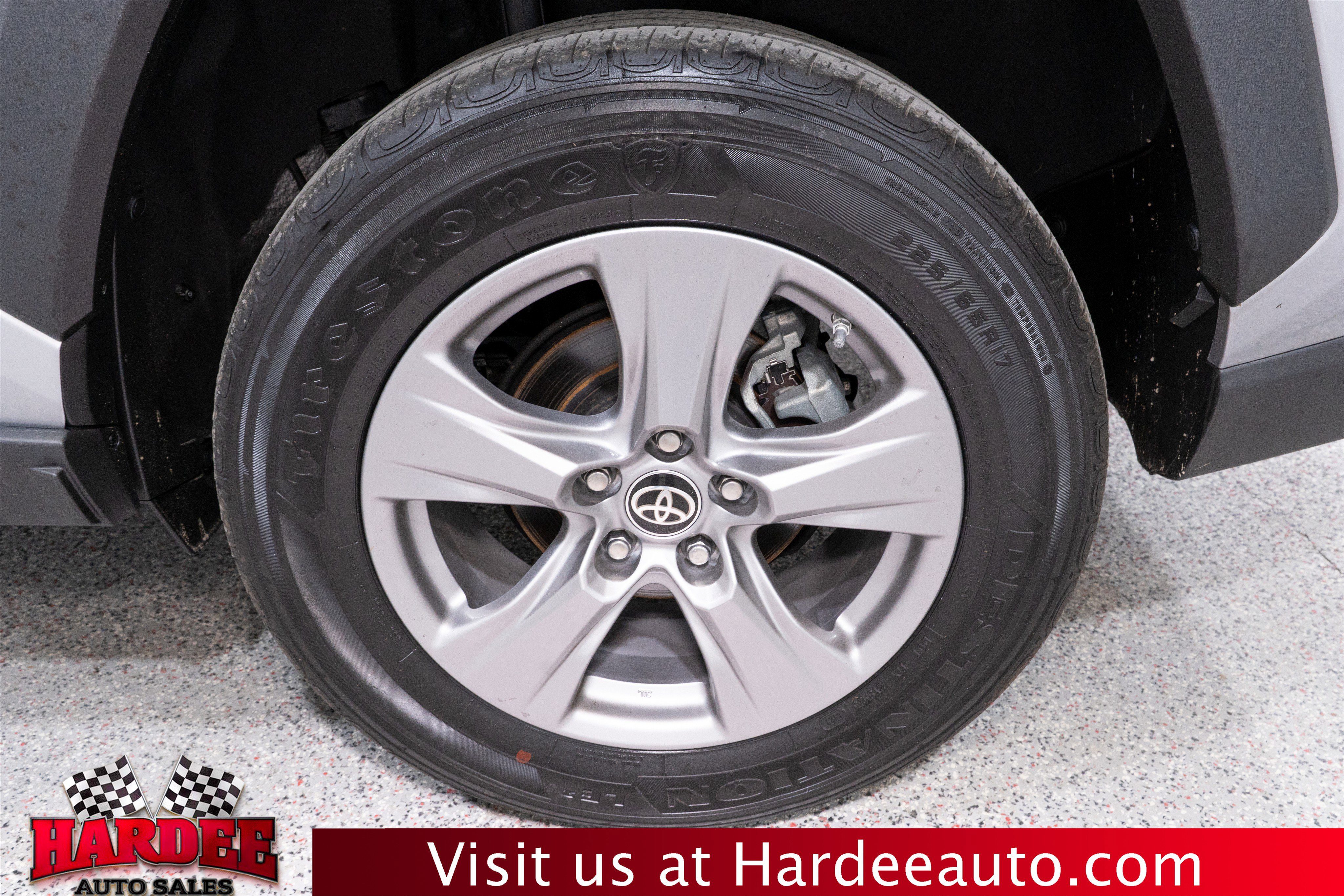 Used 2024 Toyota RAV4 LE image 10