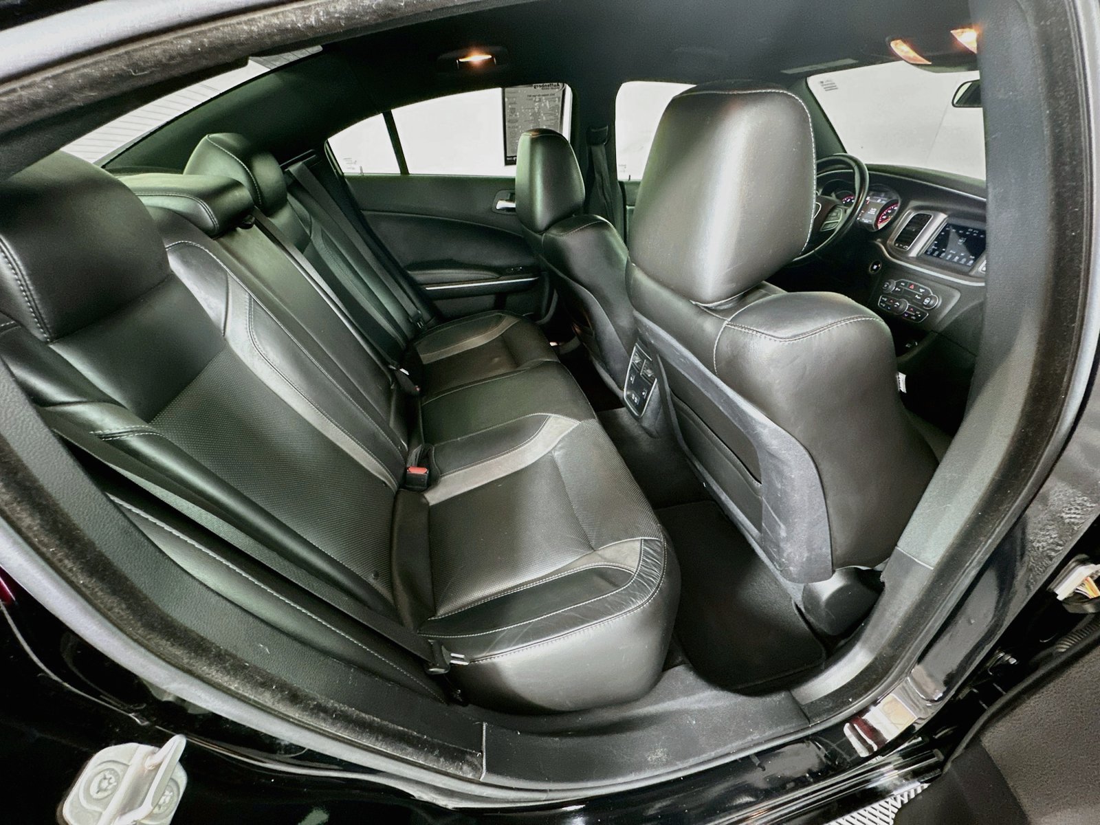 Used 2021 Dodge Charger SXT w/ Leather Interior Group RWD image 25