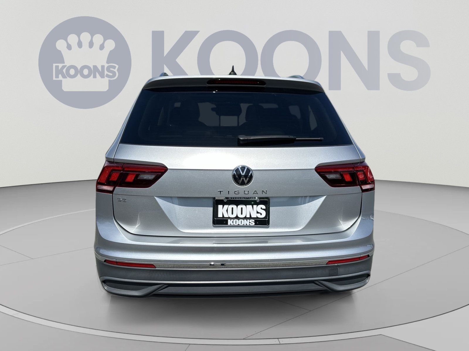 Used 2023 Volkswagen Tiguan SE w/ Panoramic Sunroof Package FWD image 10
