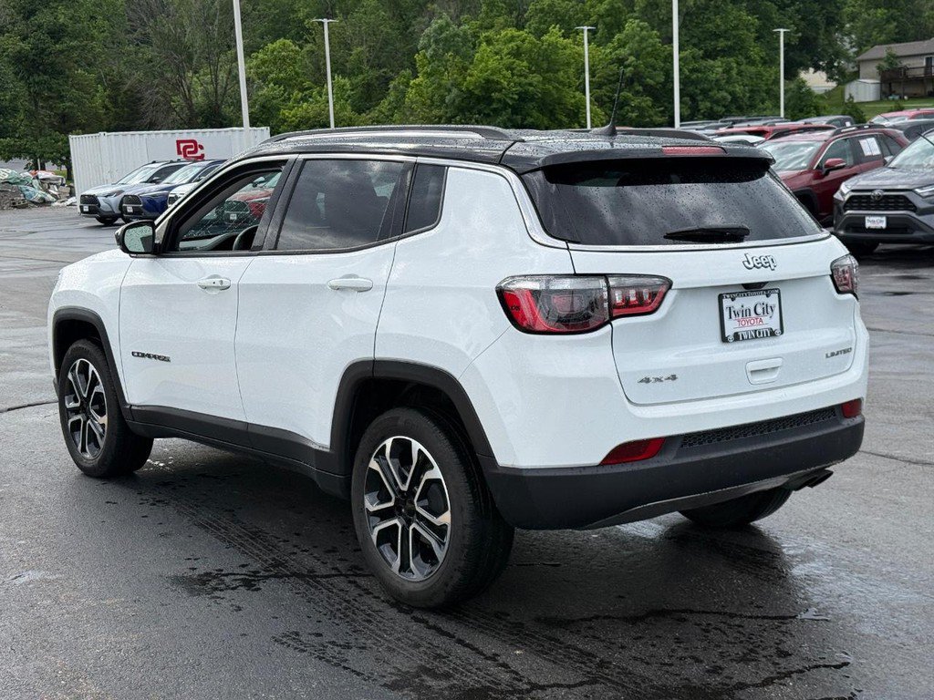 Used 2022 Jeep Compass Limited AWD/4WD image 7