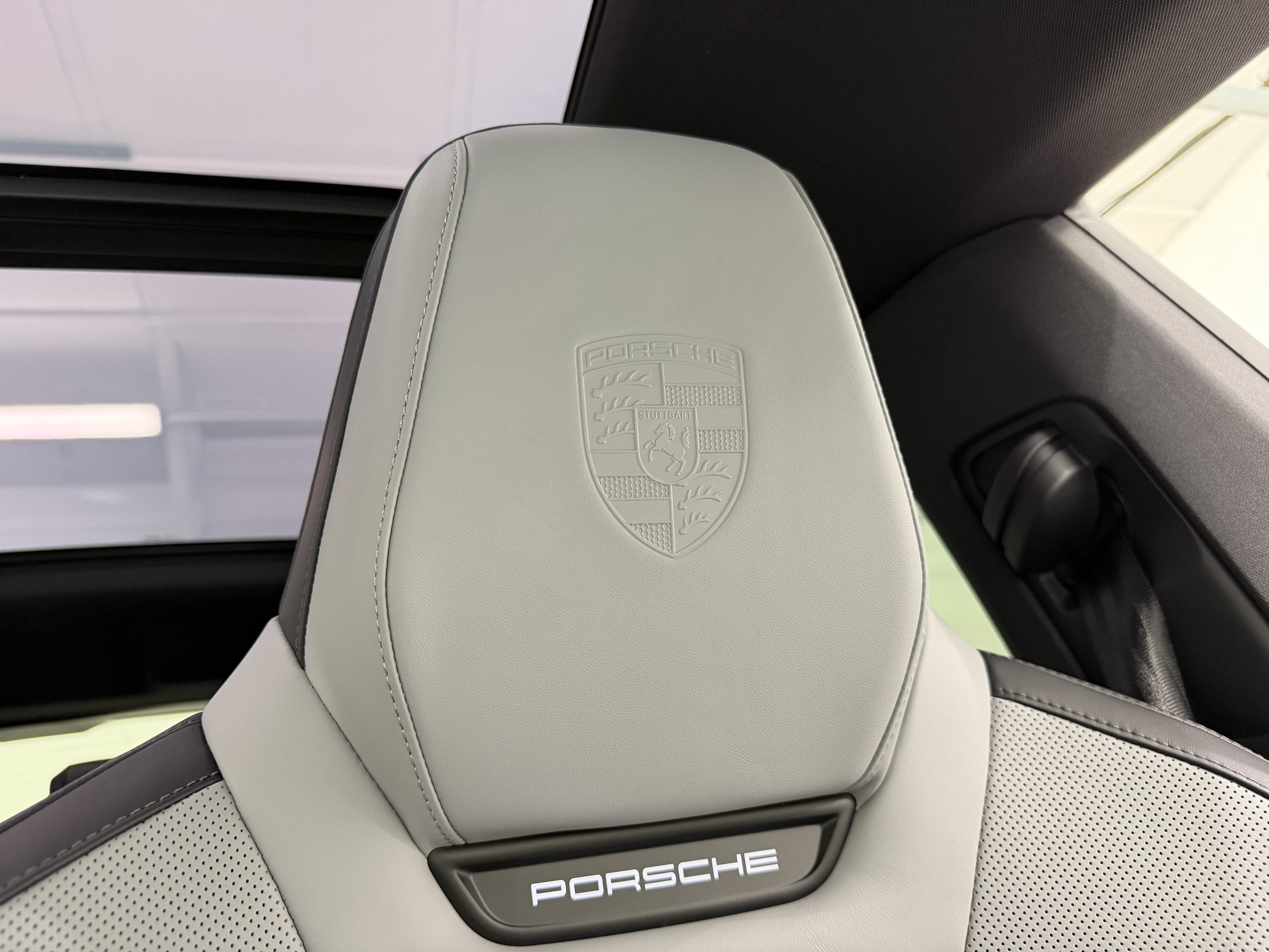 New 2026 Porsche Cayenne Electric AWD/4WD image 34