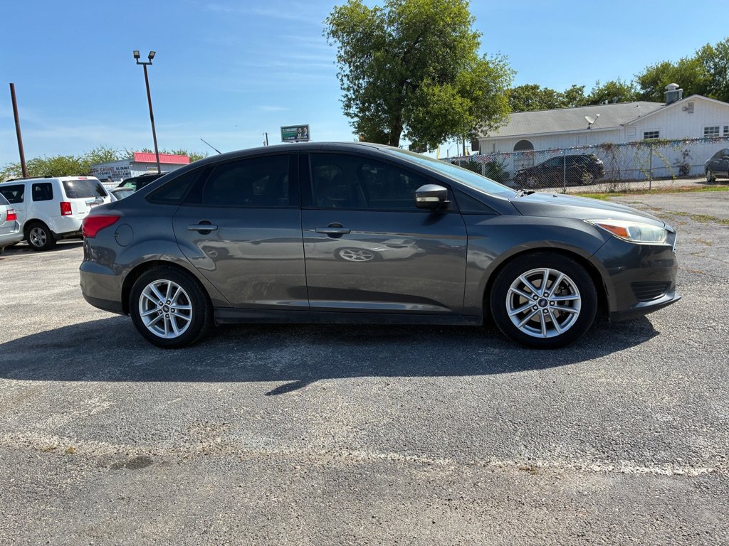 Used 2016 Ford Focus SE FWD image 22