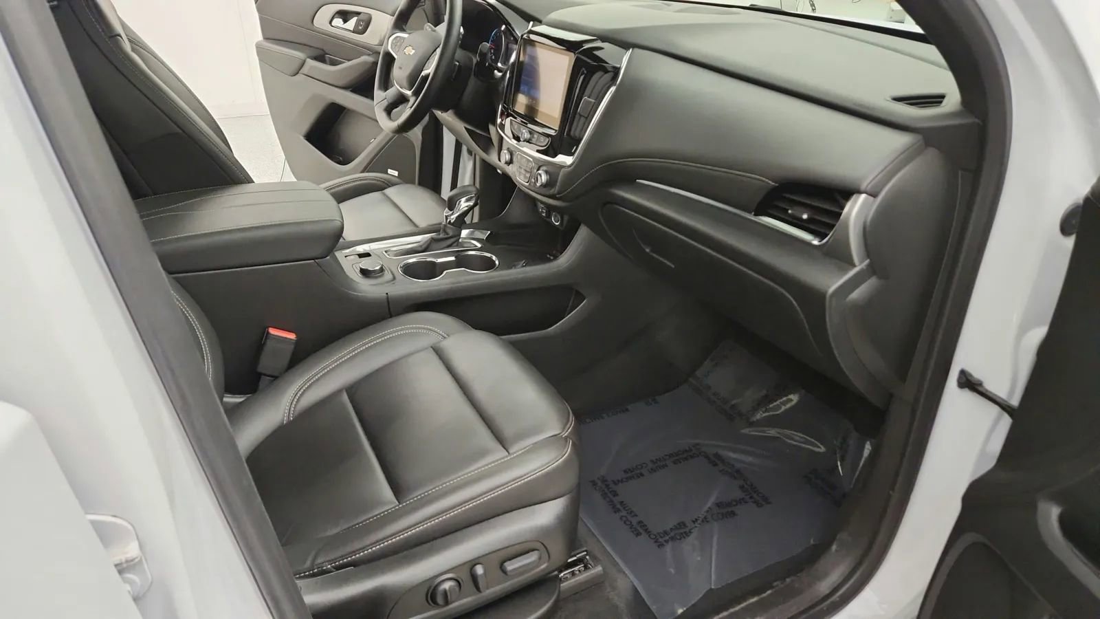 Used 2023 Chevrolet Traverse LT w/ LT Premium Package image 36