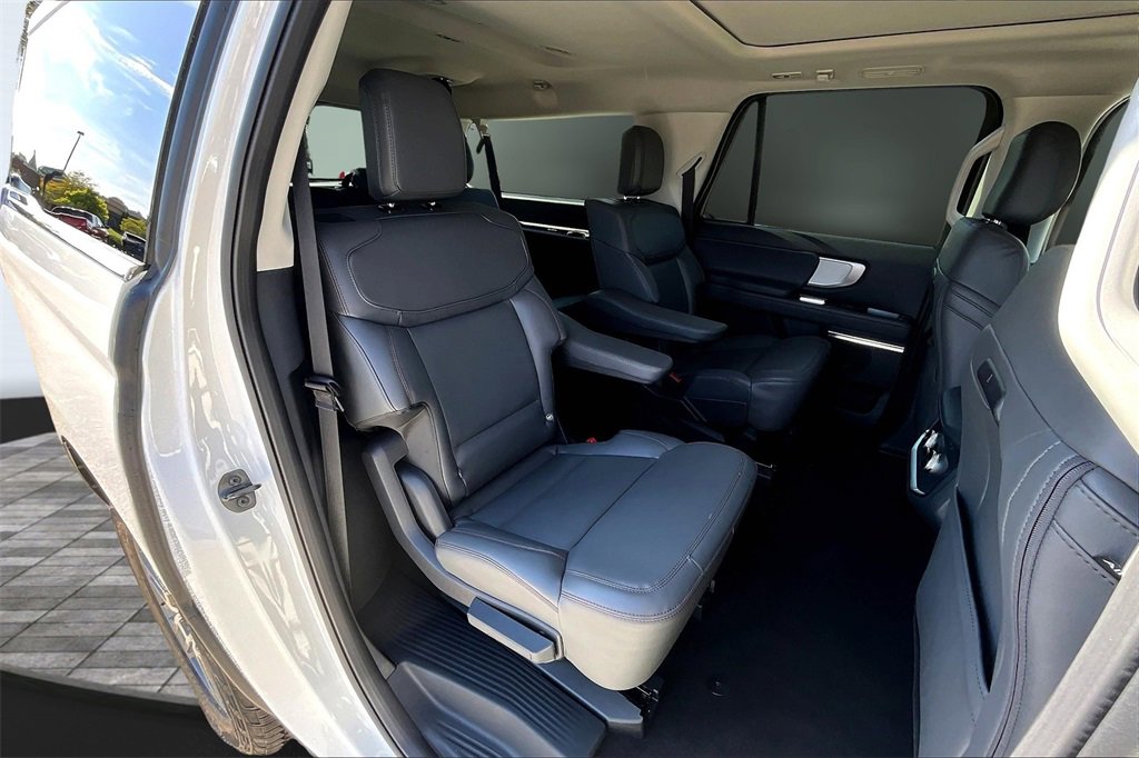 New 2025 Ford Expedition Max Active image 20