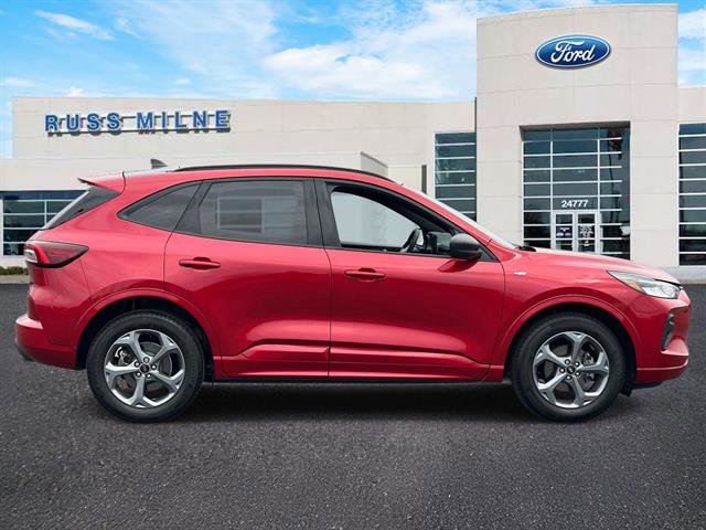 Used 2023 Ford Escape ST-Line w/ Tech Pack #1 AWD/4WD image 2
