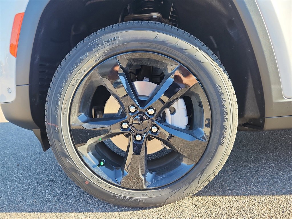 New 2025 Jeep Grand Cherokee Limited image 7