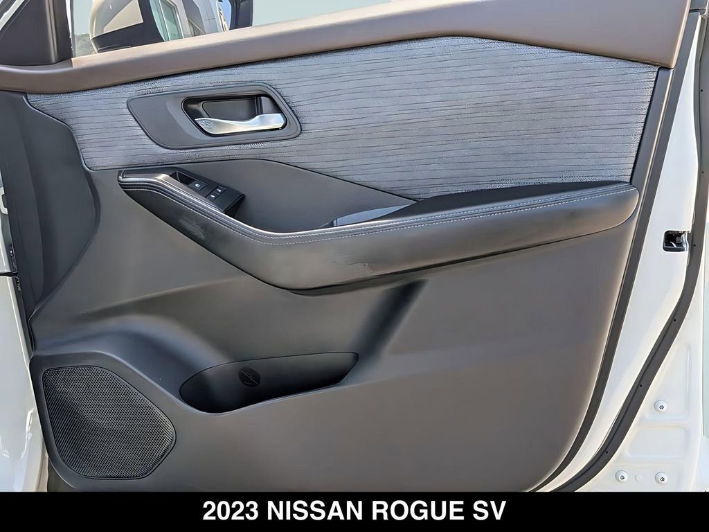 Used 2023 Nissan Rogue SV FWD image 29