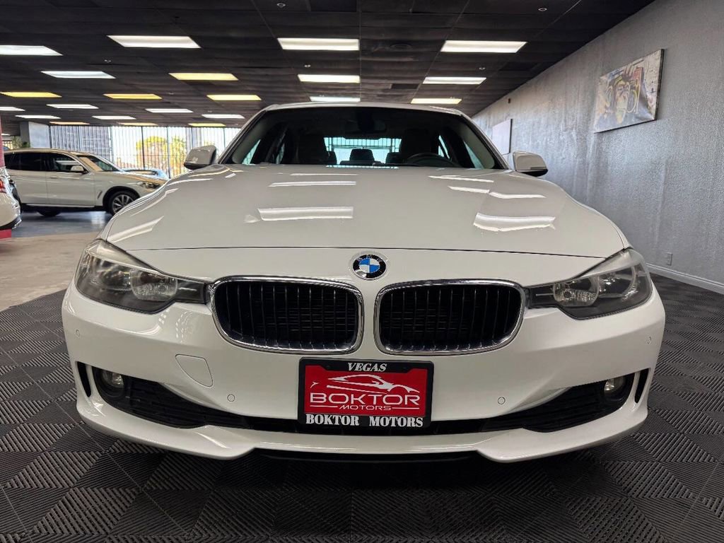 Used 2015 BMW 320i xDrive Sedan AWD/4WD image 4