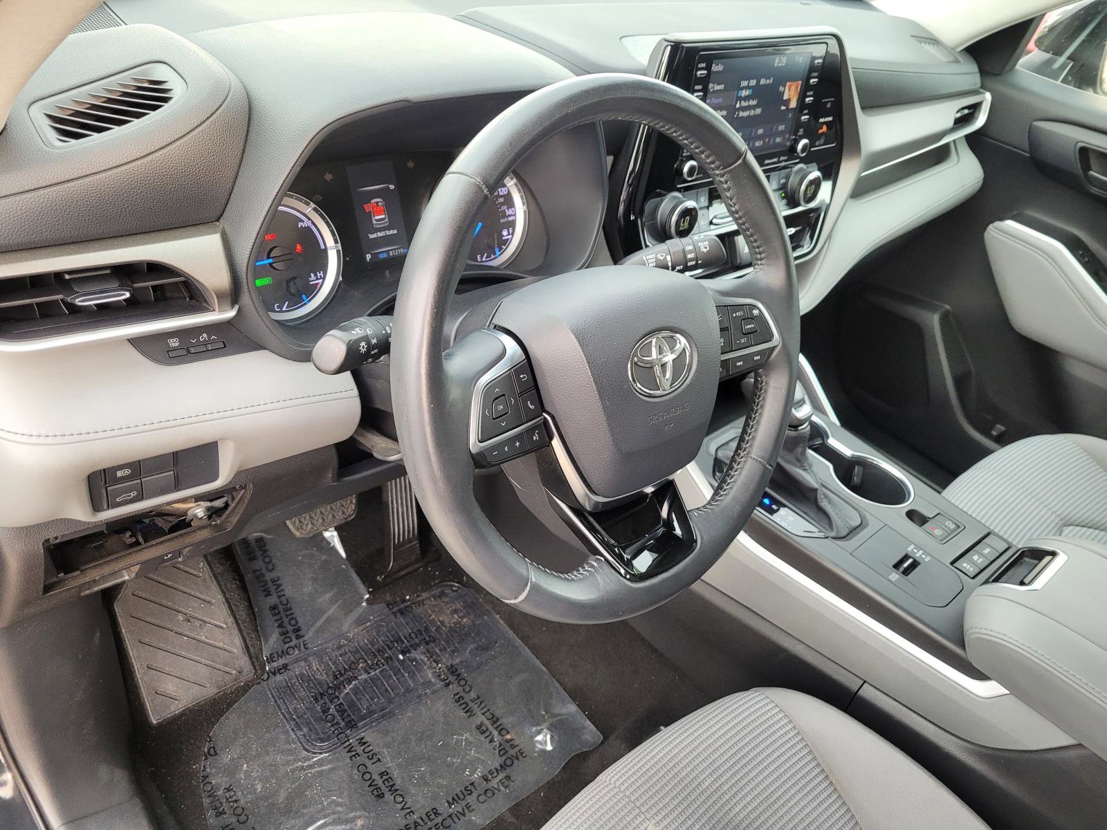 Used 2021 Toyota Highlander LE AWD/4WD image 27