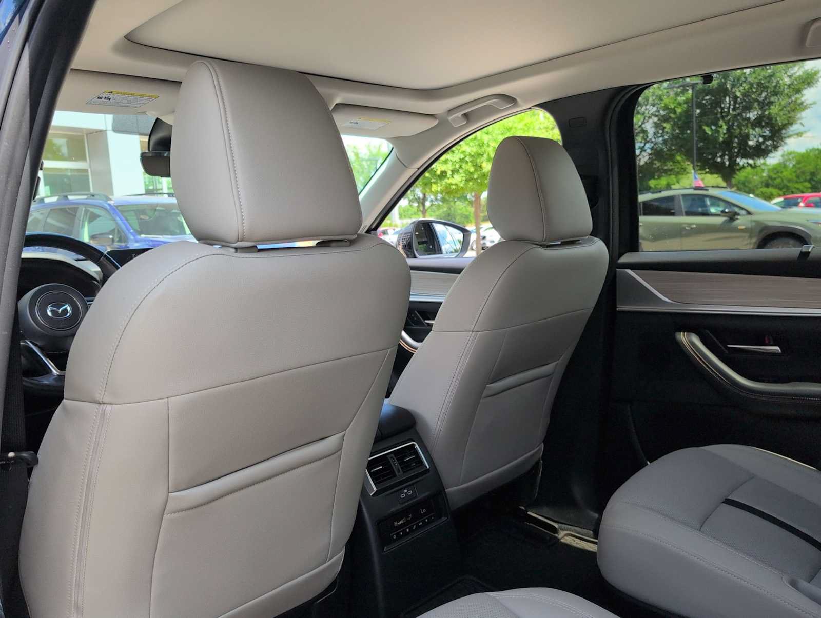 Used 2024 MAZDA CX-90 Plug-In Hybrid w/ Premium Pkg AWD/4WD image 18