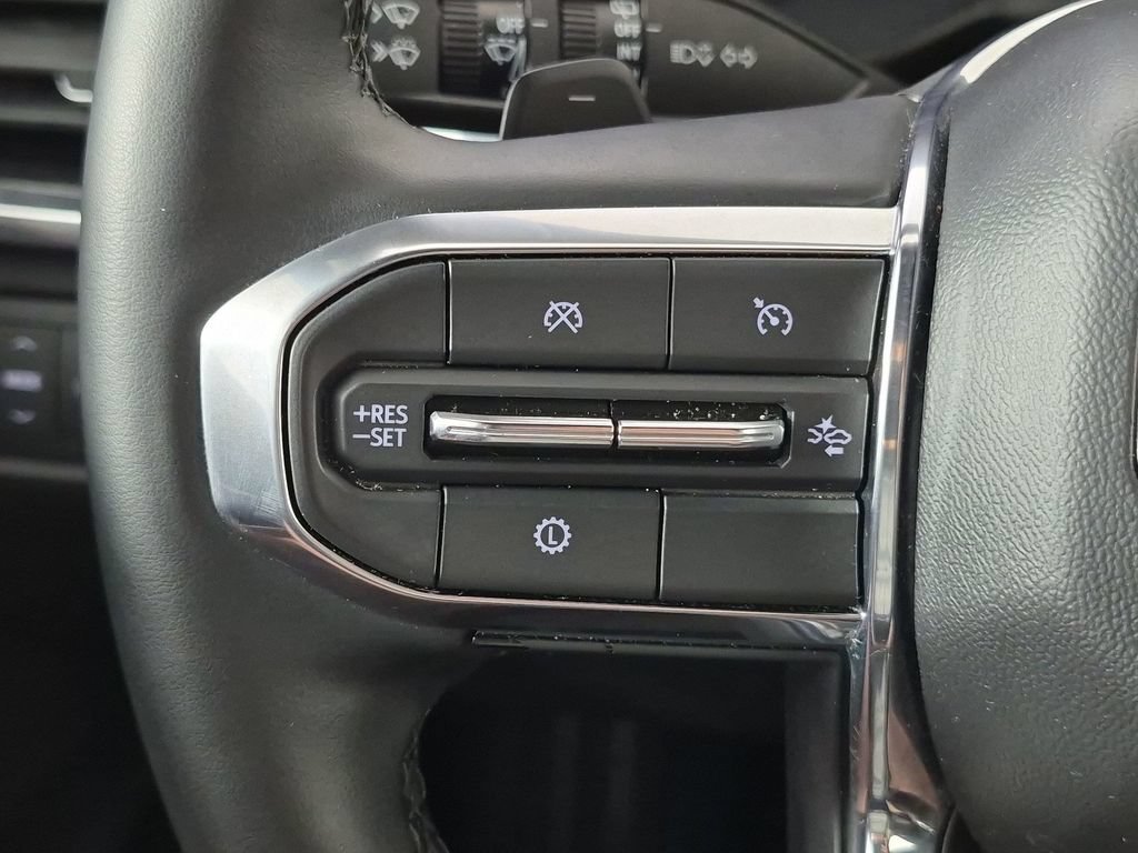 Used 2025 GMC Acadia Elevation FWD image 18