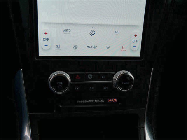 Used 2024 Ford Edge Titanium AWD/4WD image 20