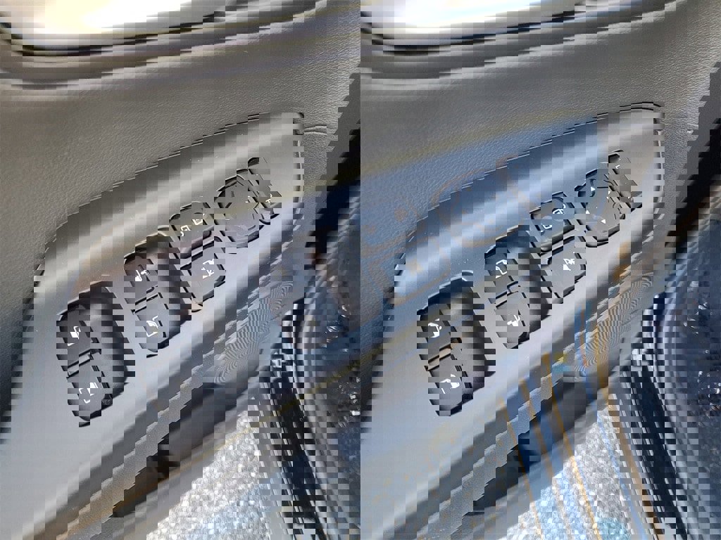 Used 2023 Hyundai Kona Limited w/ Cargo Package image 9