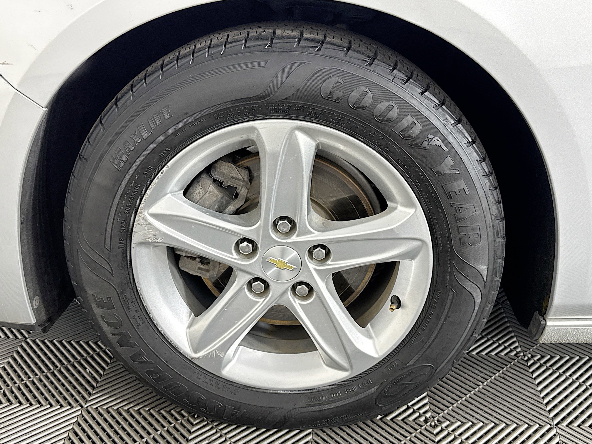 Used 2021 Chevrolet Malibu LS image 37