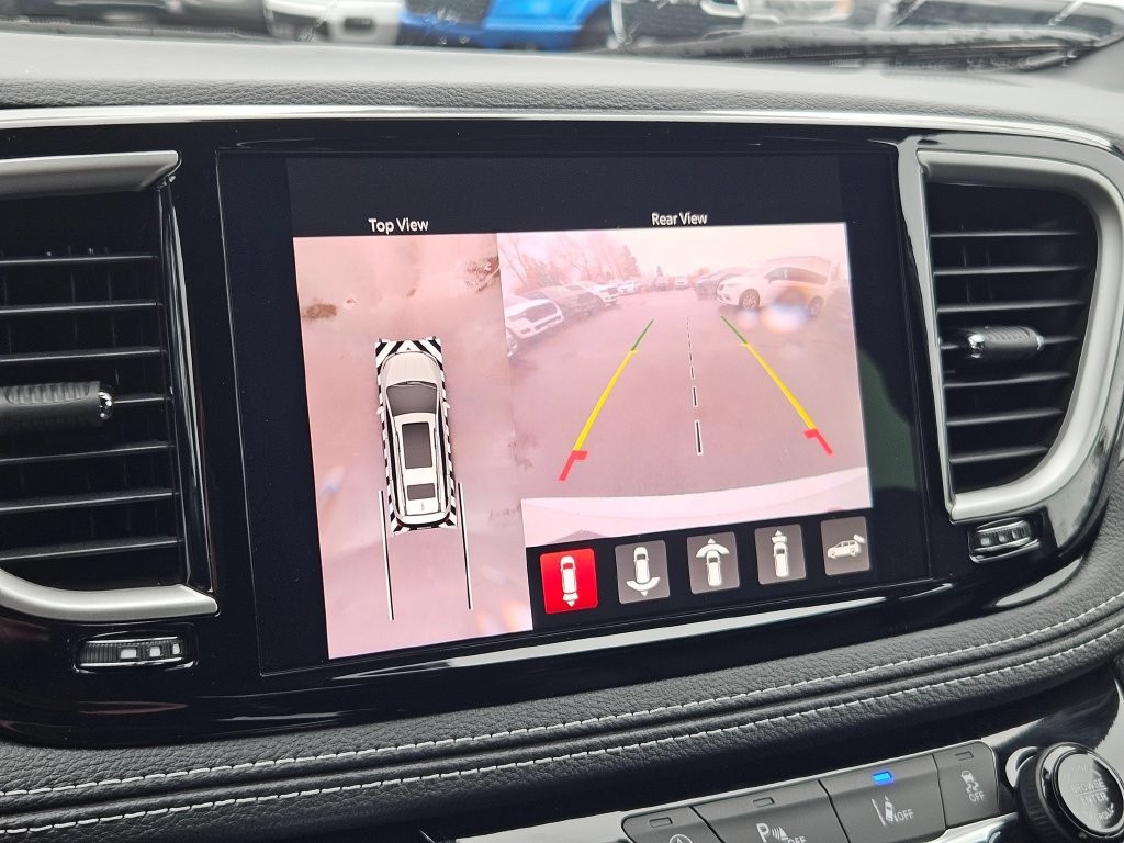 New 2026 Chrysler Pacifica Select AWD/4WD image 25