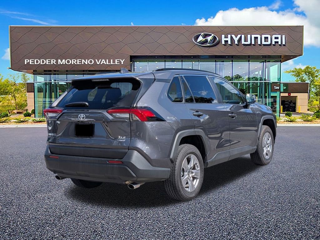 Used 2025 Toyota RAV4 XLE w/ Convenience Package image 3