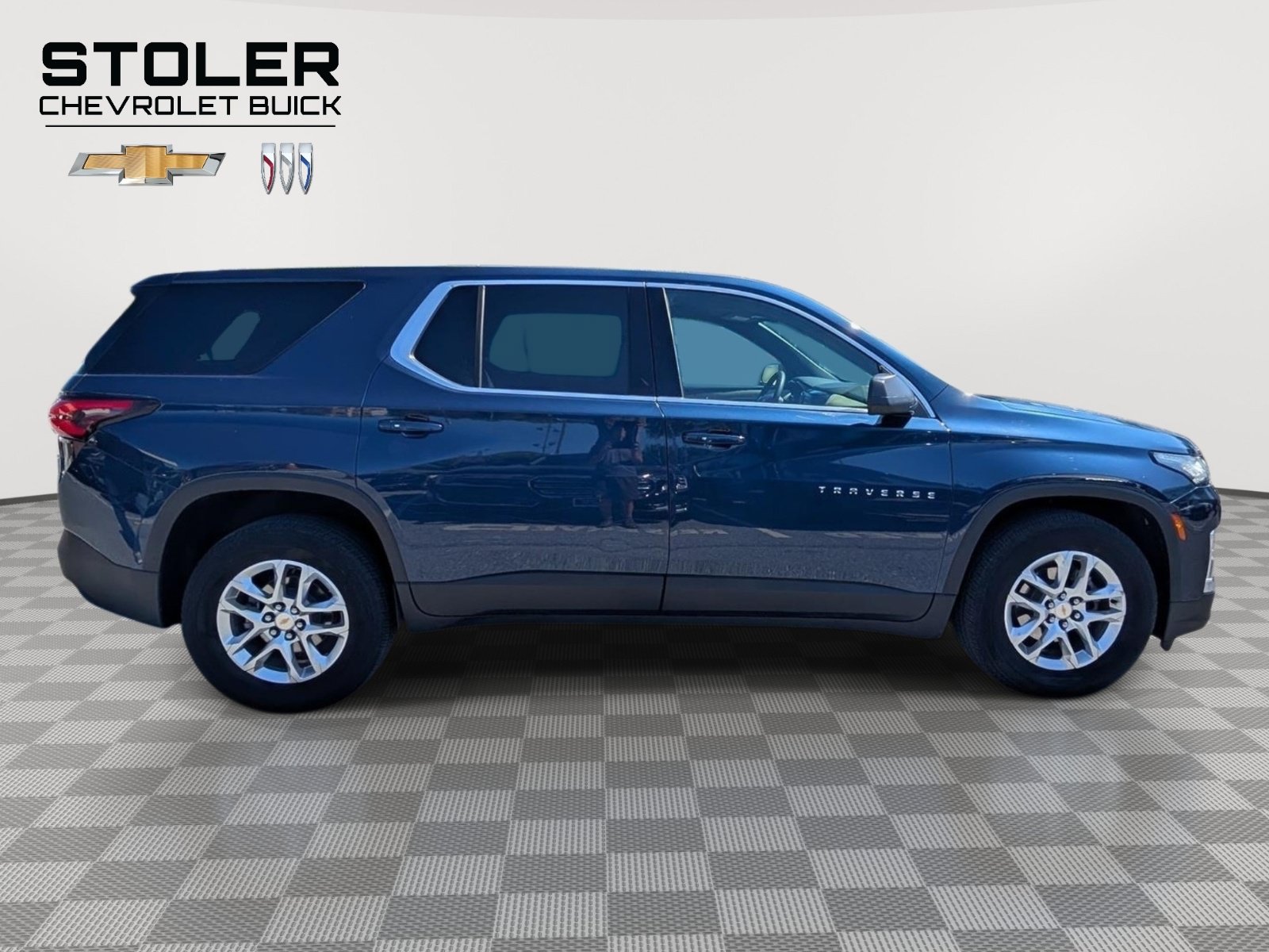 Used 2023 Chevrolet Traverse LS AWD/4WD image 6