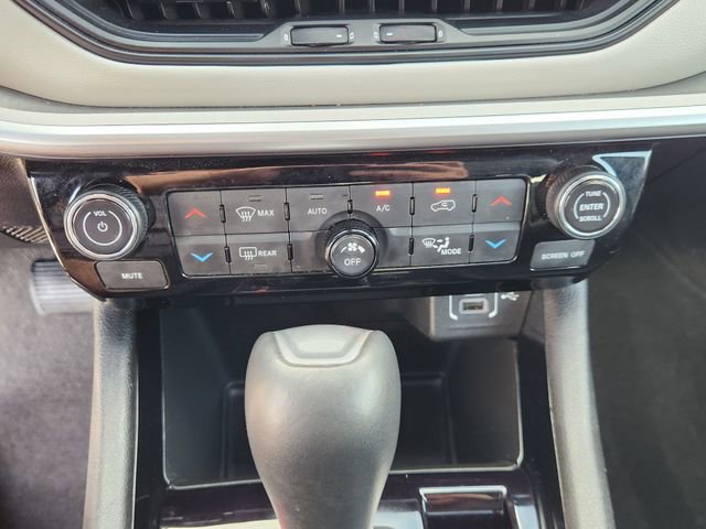 Used 2025 Jeep Compass Limited image 18