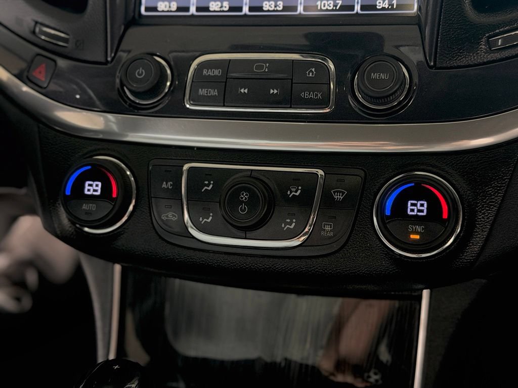 Used 2017 Chevrolet Impala LT FWD image 42