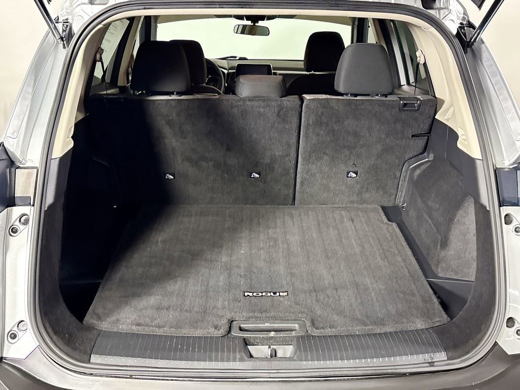 Used 2022 Nissan Rogue SV image 20