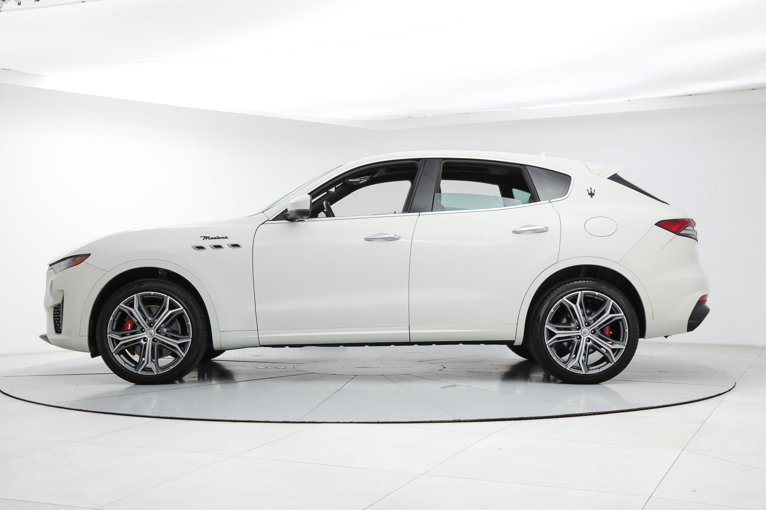 Certified 2023 Maserati Levante Modena AWD/4WD image 2