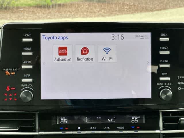 Used 2023 Toyota Sienna LE AWD/4WD image 12