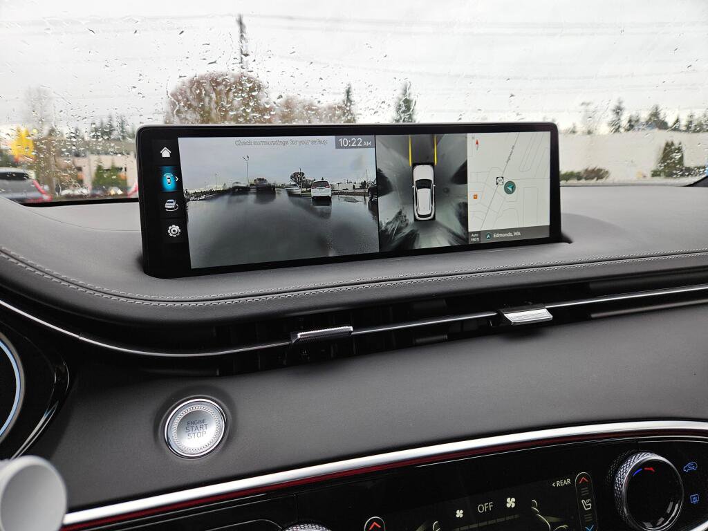 Used 2025 Genesis GV70 3.5T Sport w/ Sport Advanced Package image 35