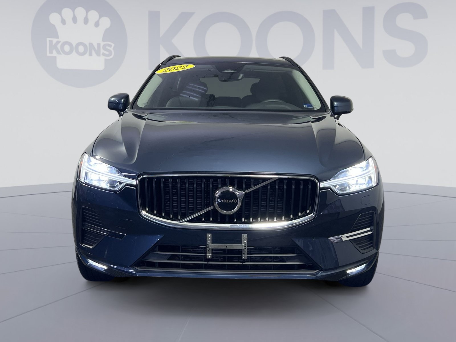 Used 2022 Volvo XC60 B5 Momentum w/ Climate Package FWD image 4