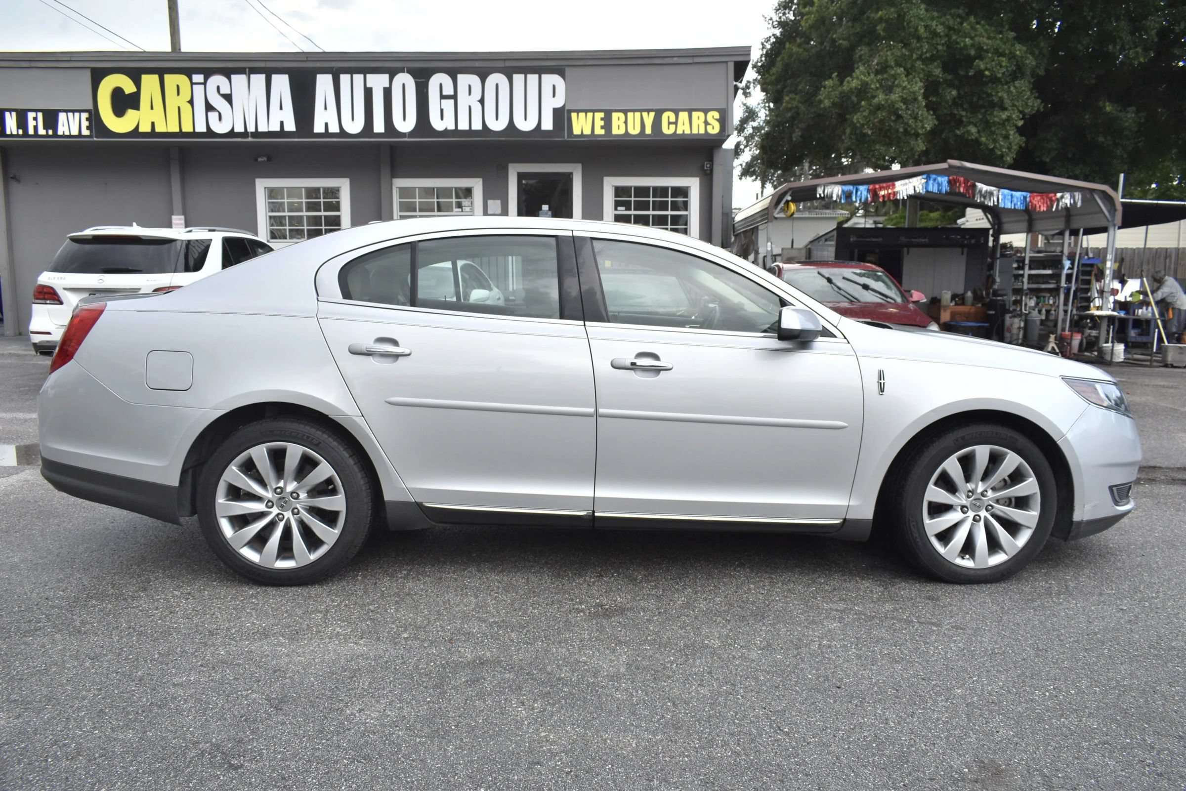 Used 2014 Lincoln MKS FWD image 6