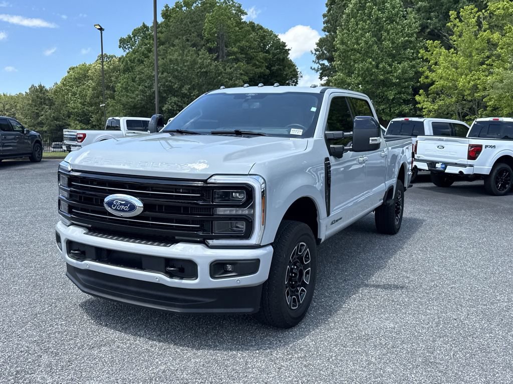 Used 2025 Ford F250 Platinum AWD/4WD video 3