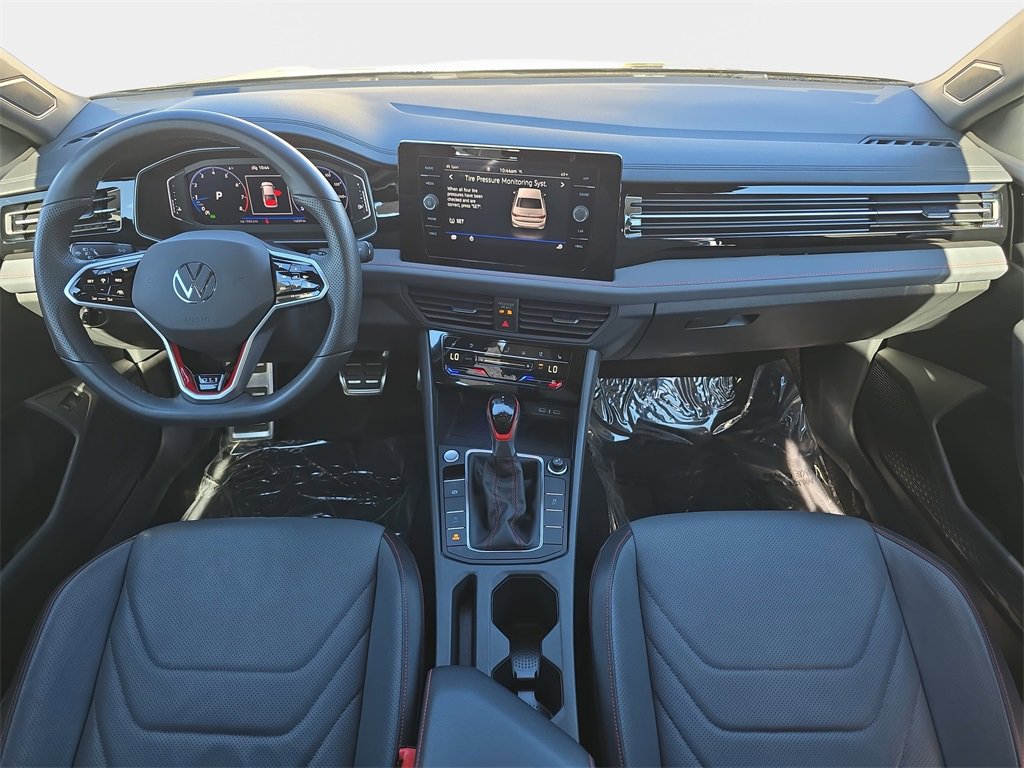 Used 2025 Volkswagen Jetta GLI Autobahn image 10