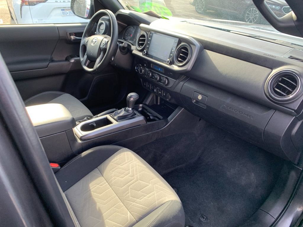Used 2023 Toyota Tacoma TRD Off-Road image 17