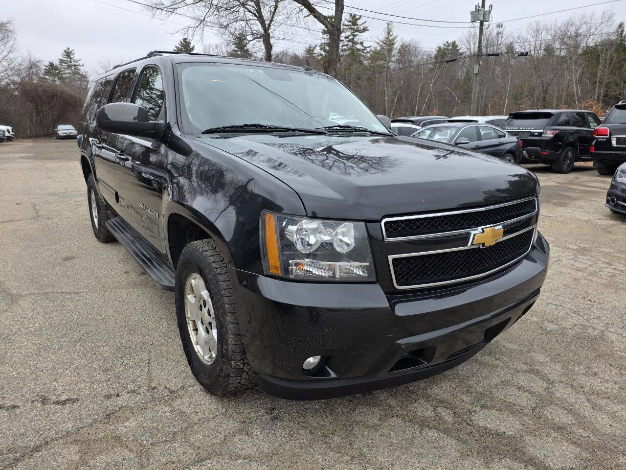 Used 2012 Chevrolet Suburban LT w/ Luxury Package image 6