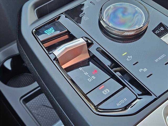 Used 2026 BMW iX xDrive60 image 14