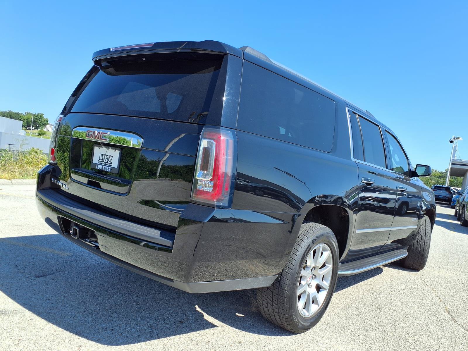 Used 2019 GMC Yukon XL Denali AWD/4WD image 39
