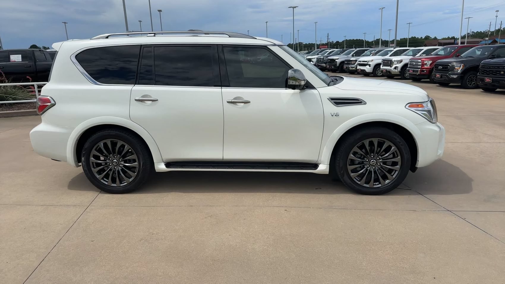 Used 2020 Nissan Armada Platinum w/ Platinum Reserve Package AWD/4WD image 2