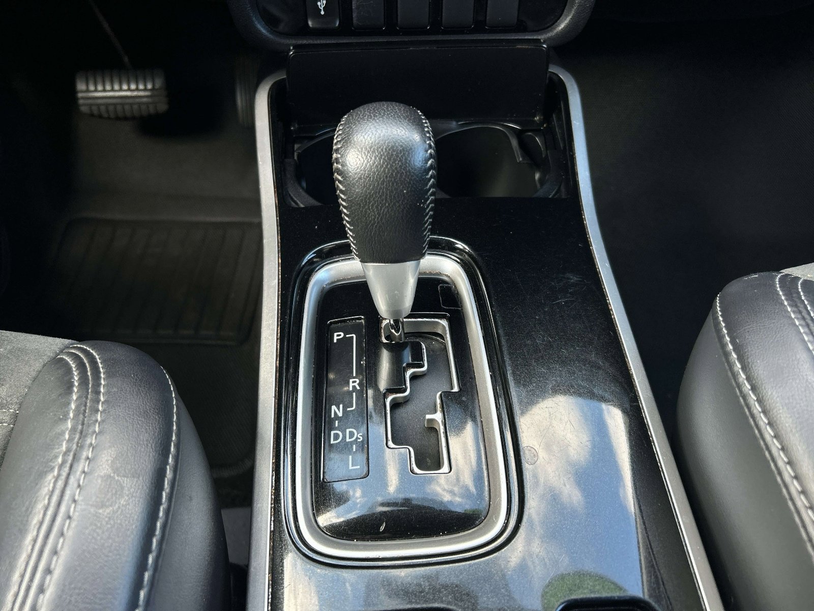 Used 2019 Mitsubishi Outlander SE image 26