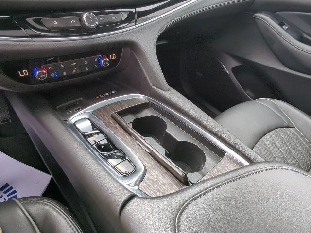 Used 2022 Buick Enclave Avenir w/ Avenir Technology Package AWD/4WD image 38