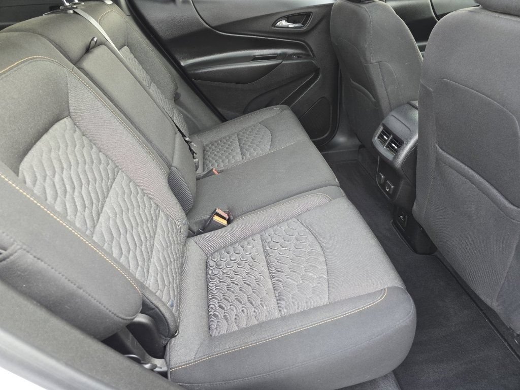Used 2018 Chevrolet Equinox LT w/ Sun & Infotainment Package FWD image 16