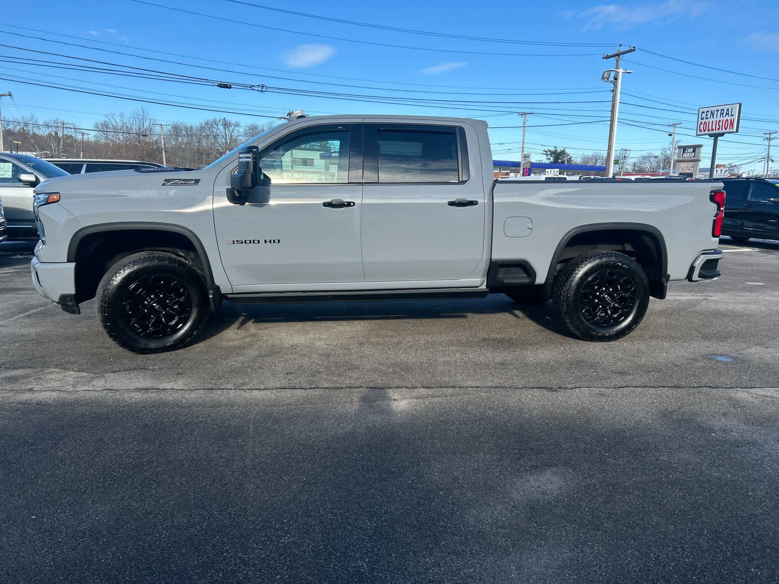 Certified 2024 Chevrolet Silverado 3500 LTZ w/ LTZ Plus Package image 3