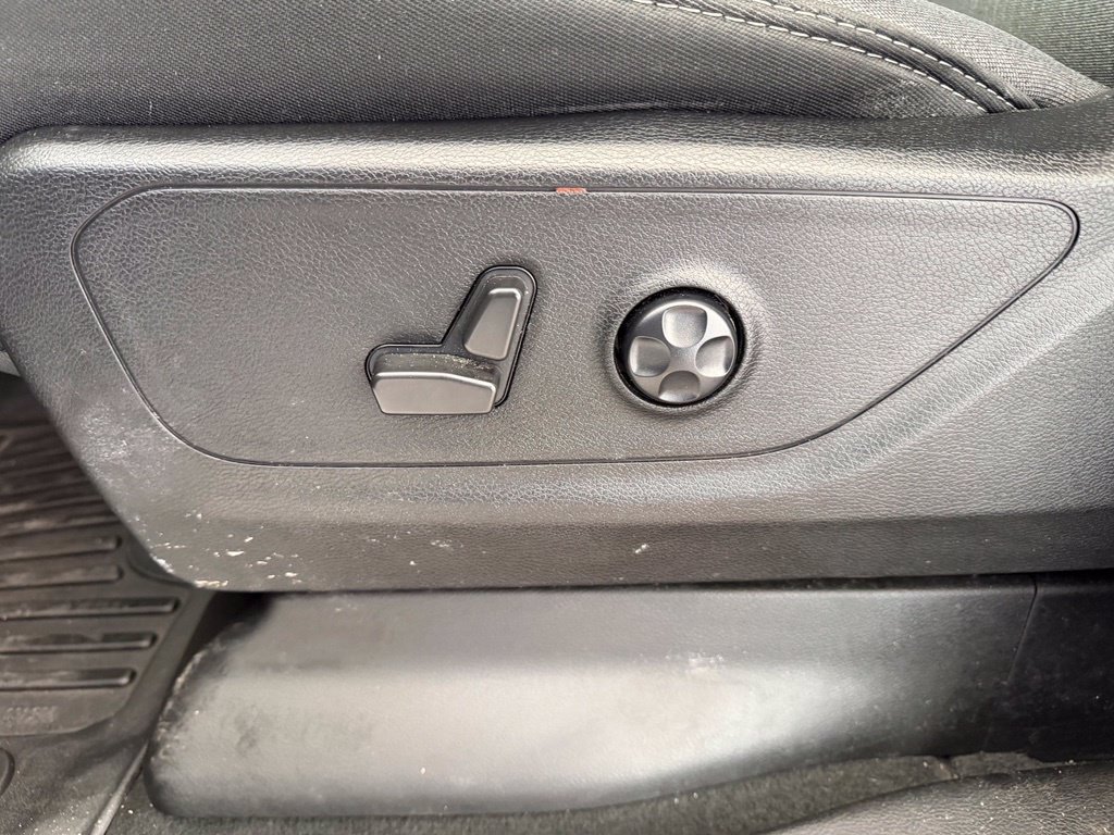 Used 2021 RAM 1500 Big Horn RWD image 40